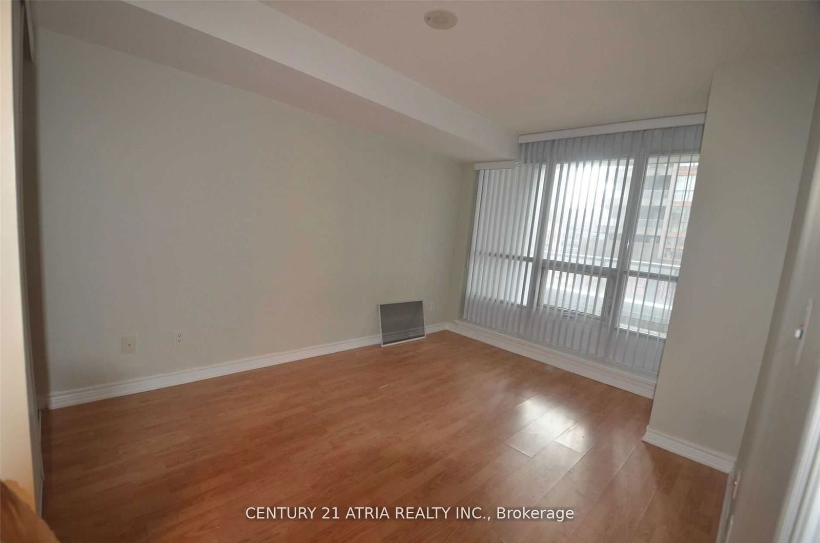 761 Bay St W, unit 309 for rent - image #11