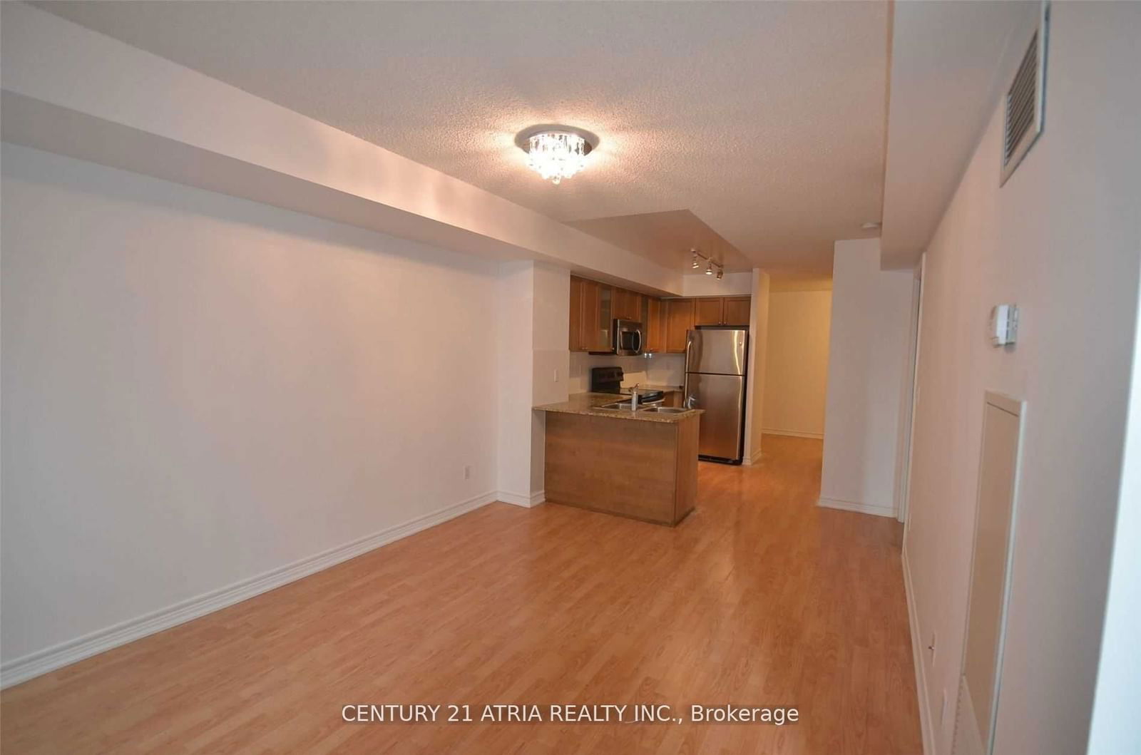 761 Bay St W, unit 309 for rent - image #3