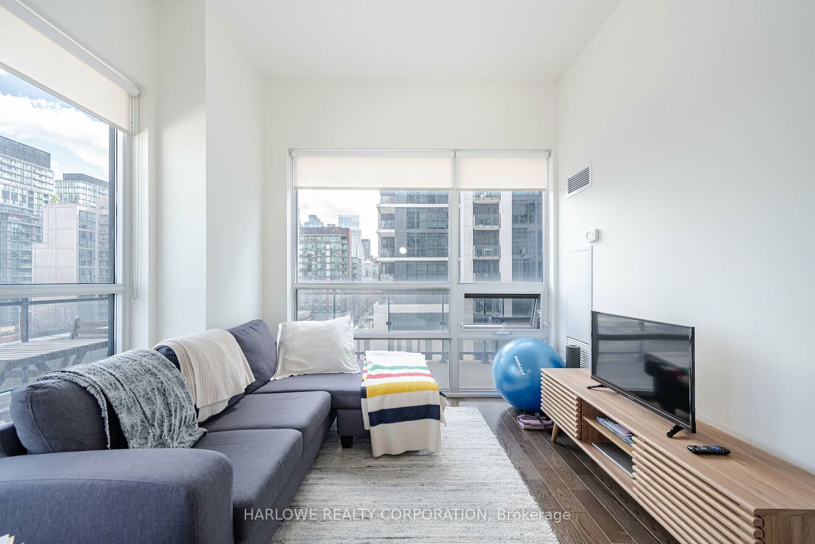 460 Adelaide St E, unit 1021 for sale