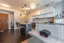 8 Mercer St, unit 401 for sale