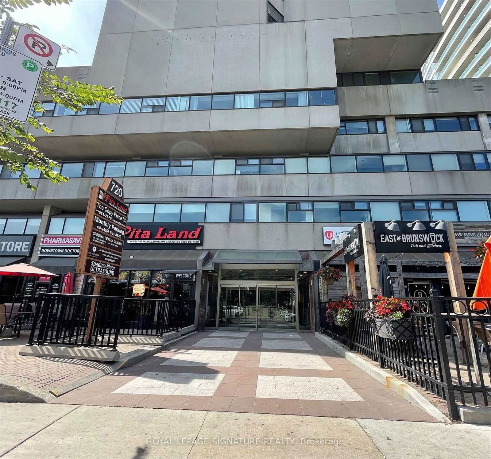 720 Spadina Ave, unit 706 for sale