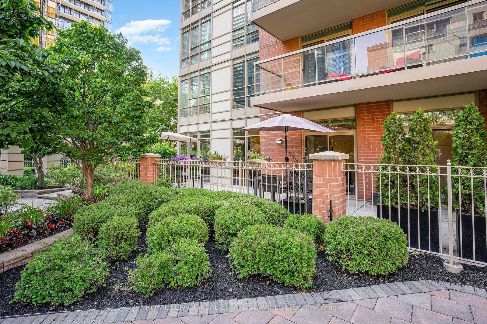 900 Mount Pleasant Rd, unit 102 for sale - image #18