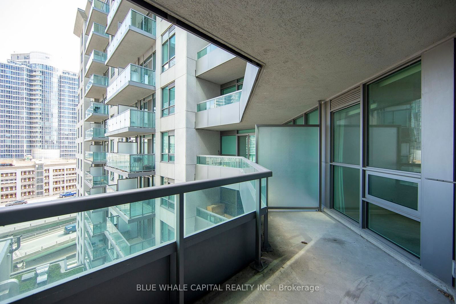 25 Lower Simcoe St, unit 1128 for sale - image #19