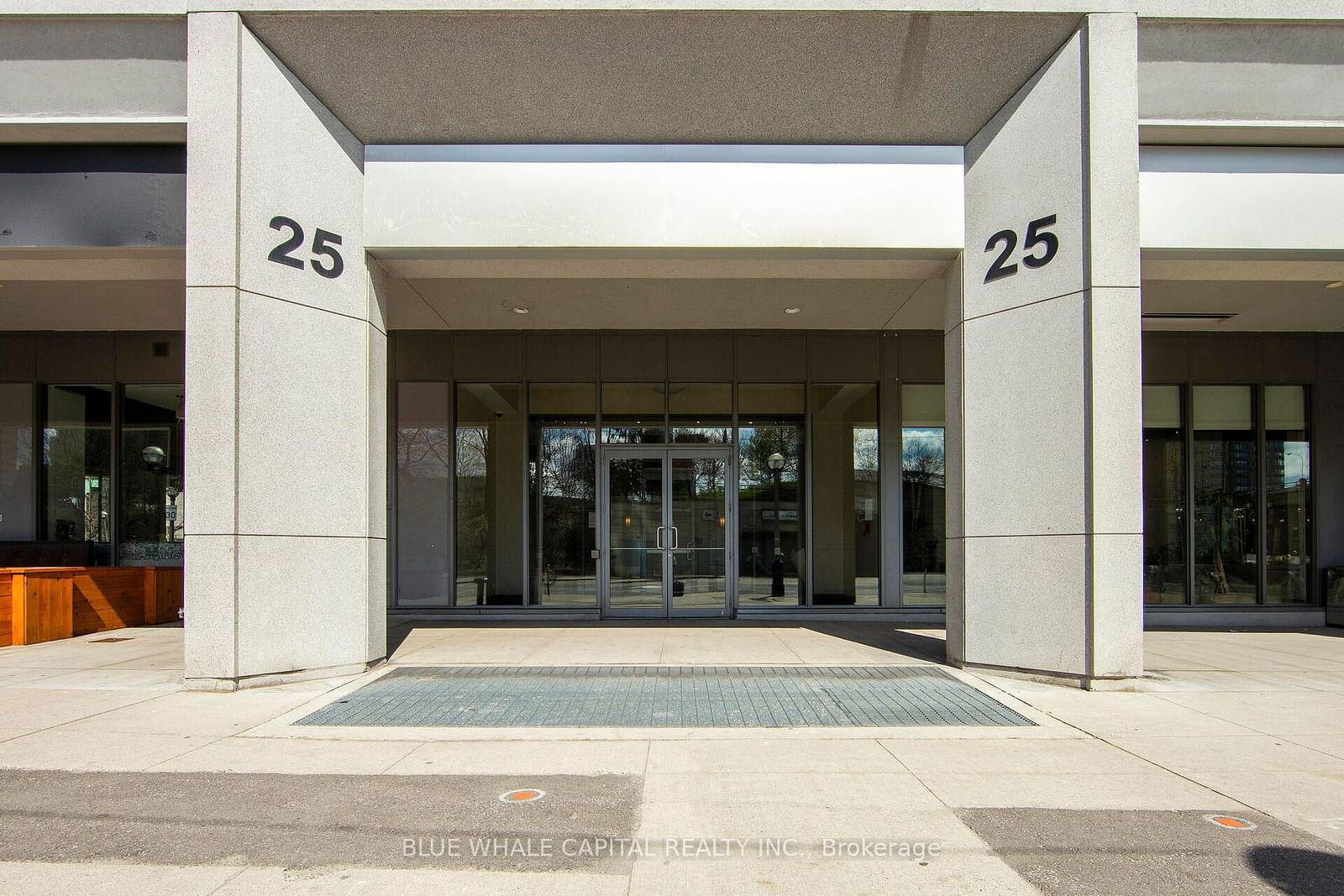 25 Lower Simcoe St, unit 1128 for sale - image #2