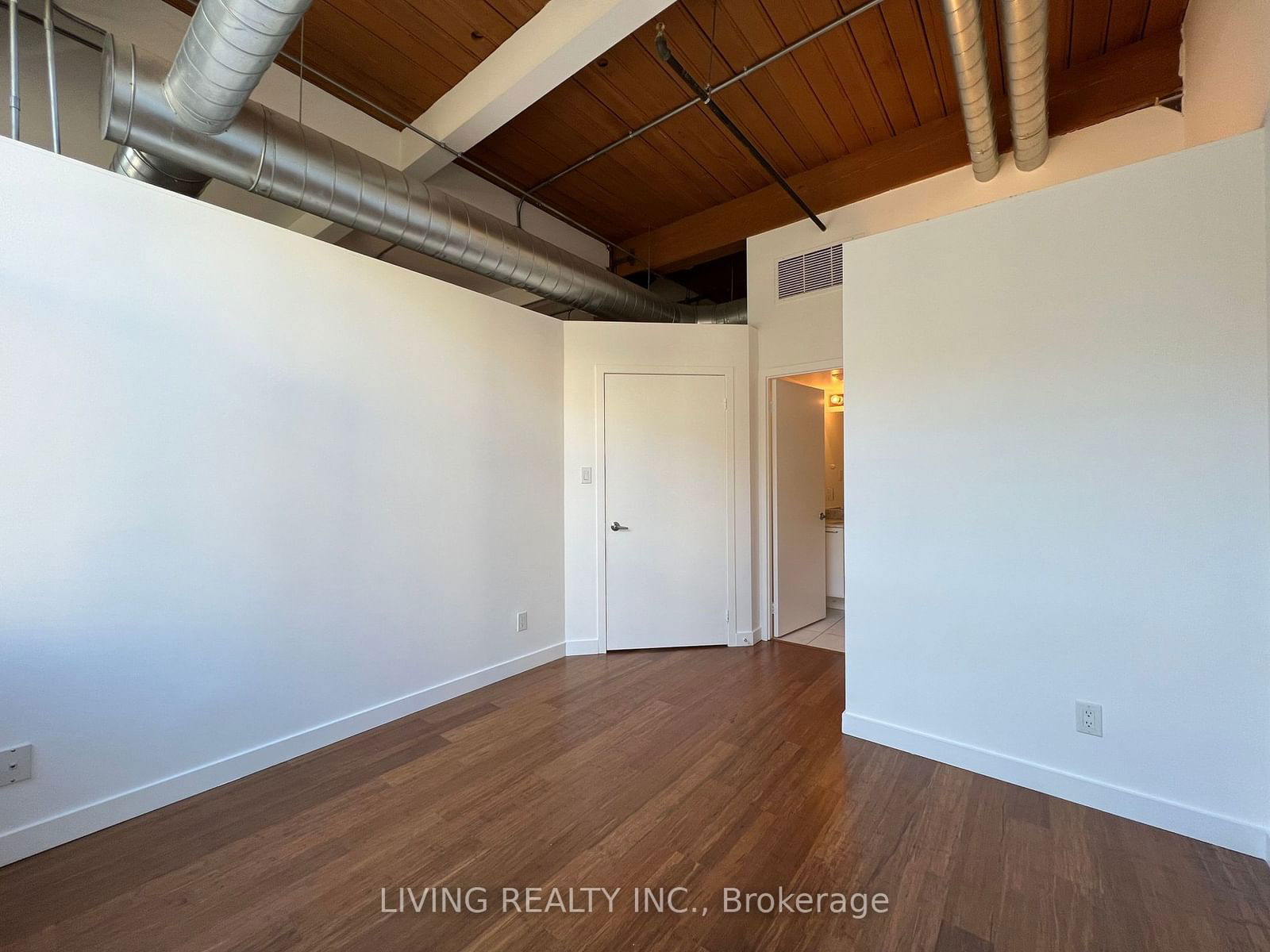 955 Queen St W, unit 218 for sale - image #8