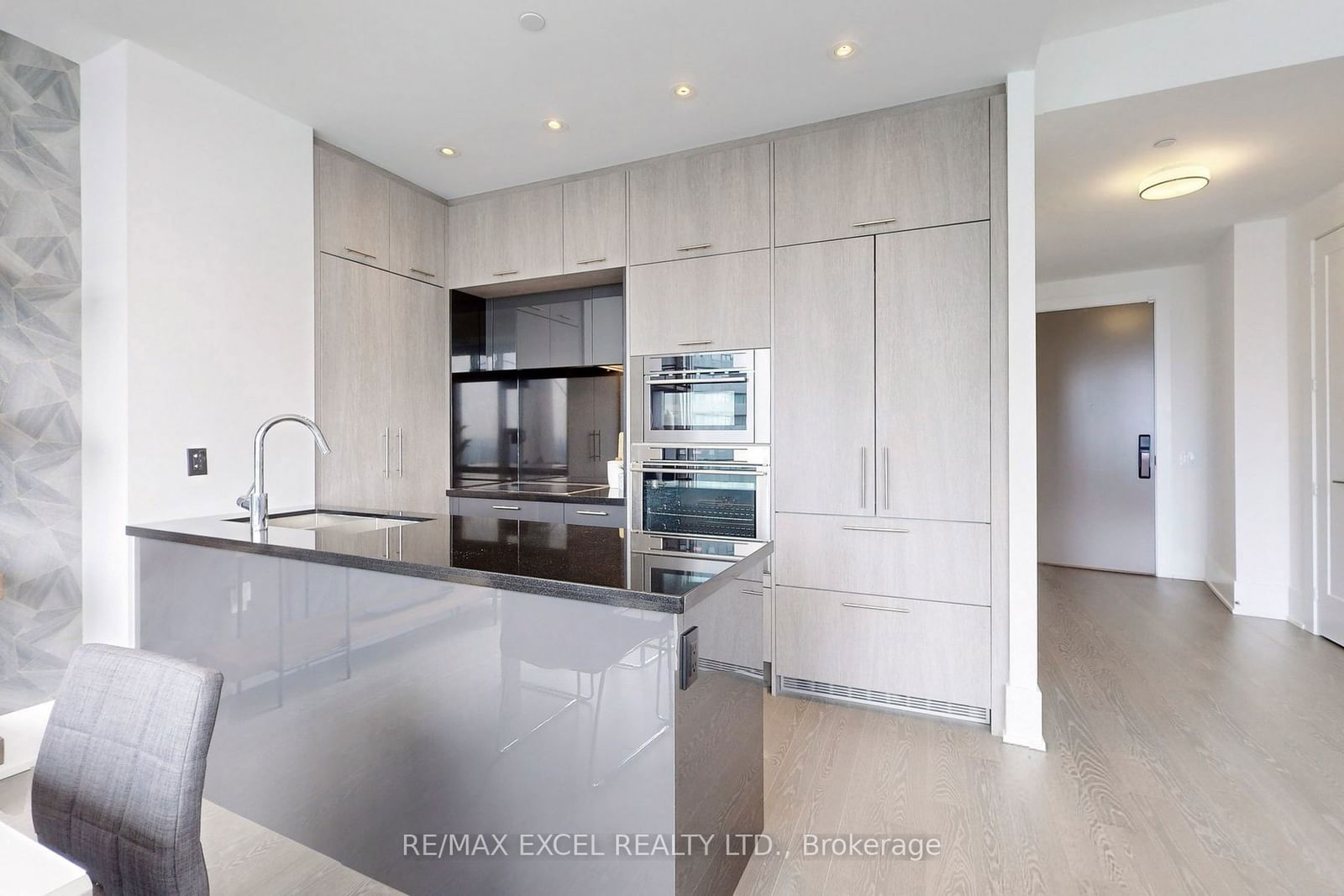 10 York St, unit 6312 for sale - image #6