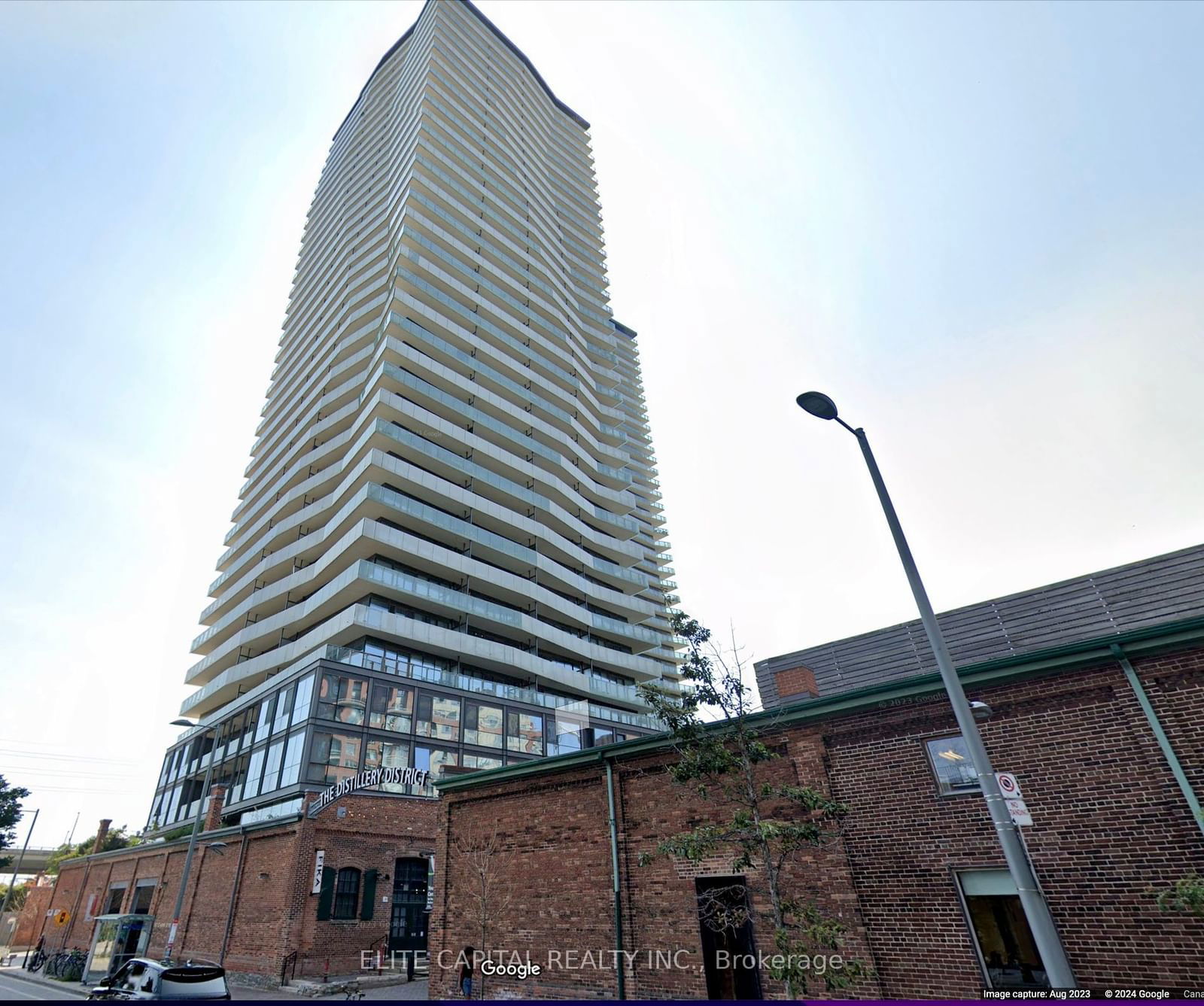 390 Cherry St, unit 405 for sale - image #1