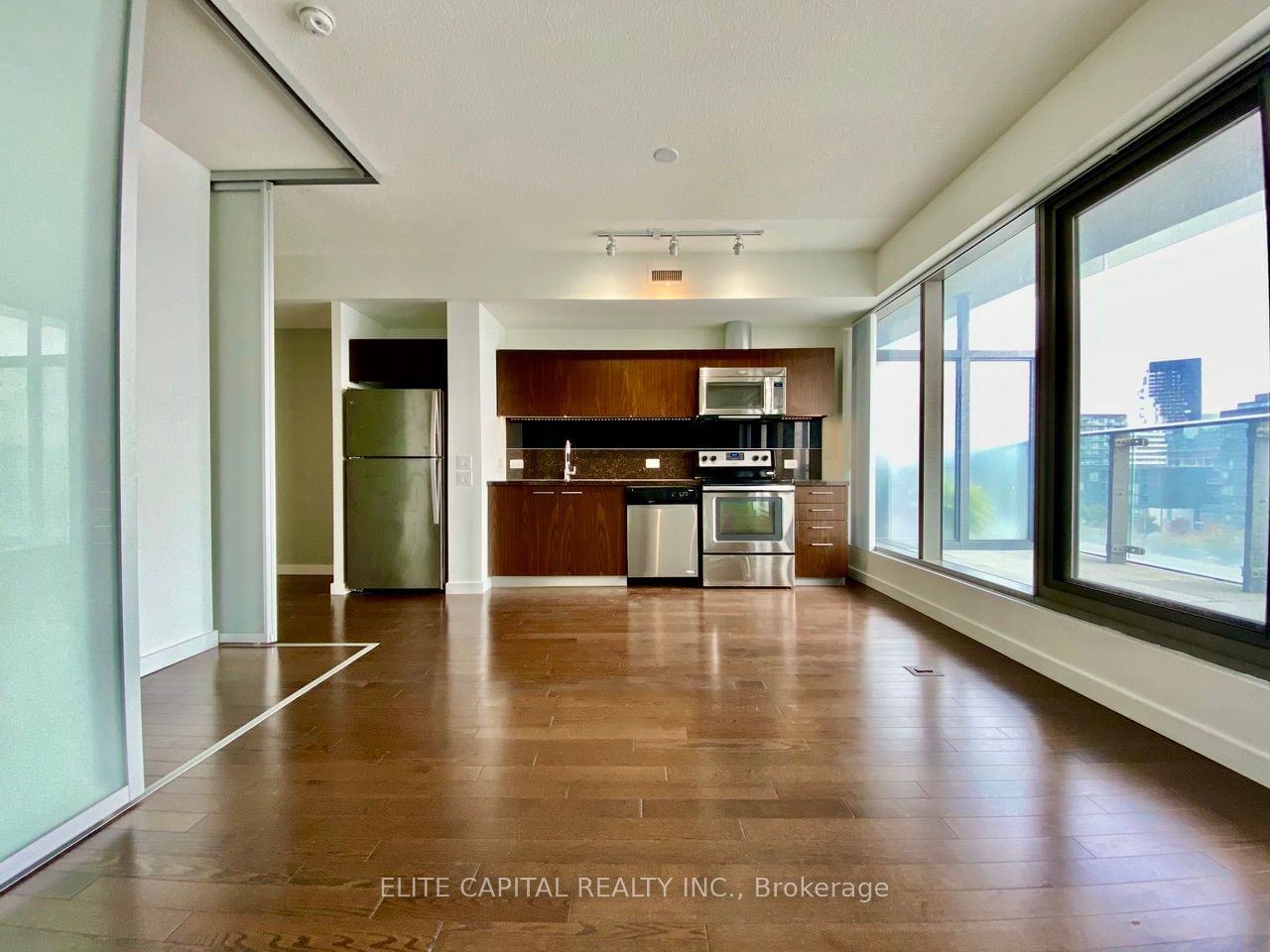 390 Cherry St, unit 405 for sale - image #4