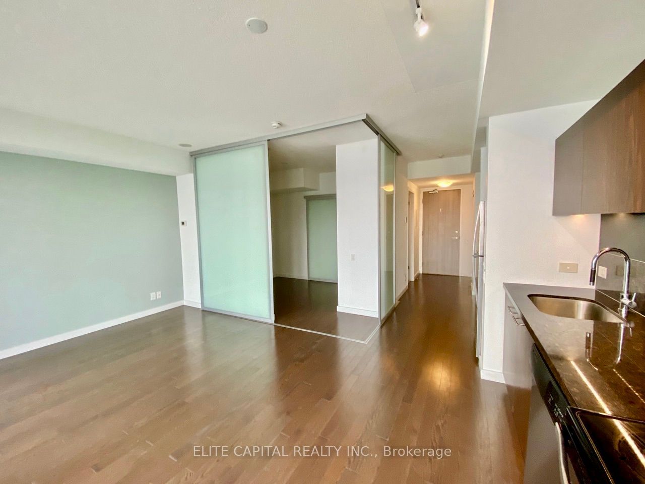 390 Cherry St, unit 405 for sale - image #6