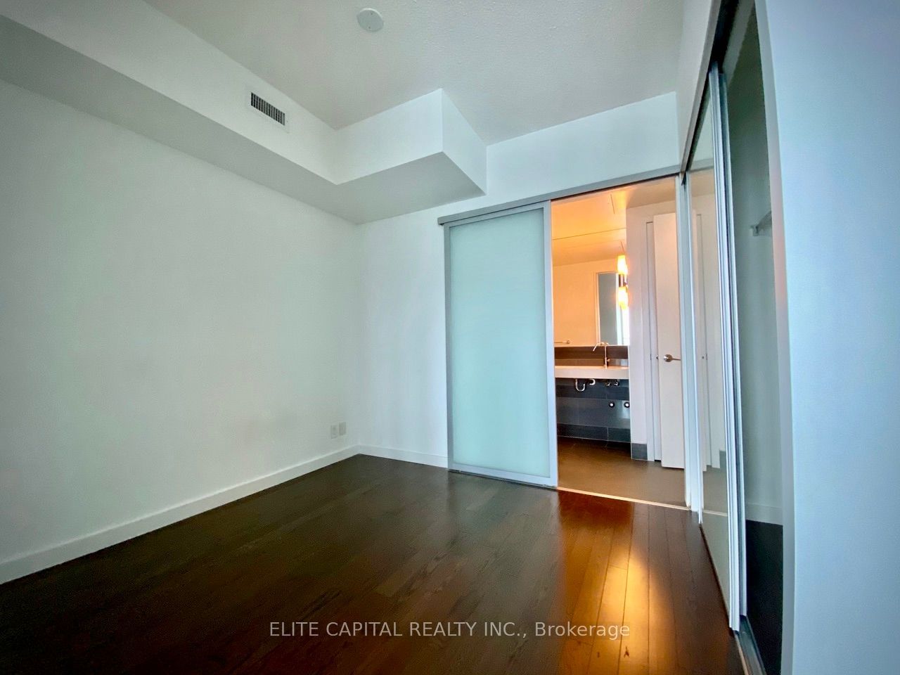 390 Cherry St, unit 405 for sale - image #8