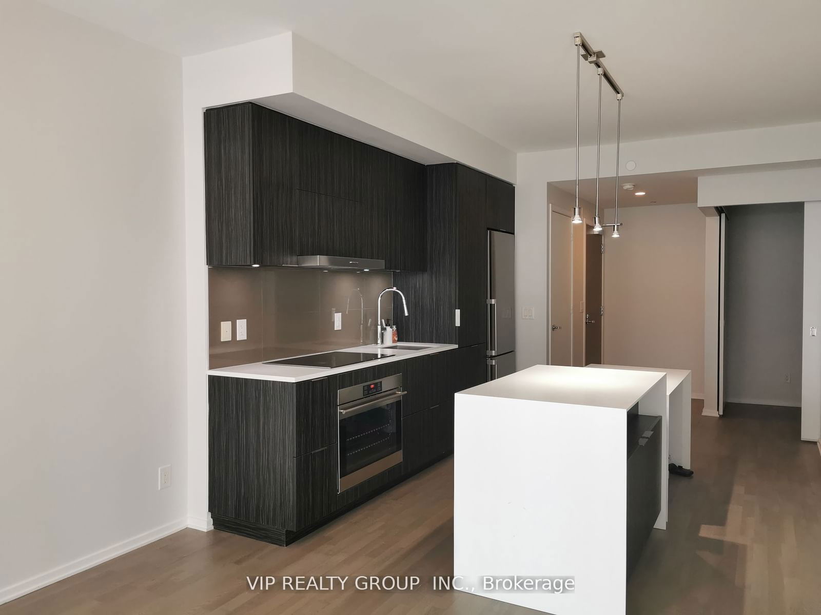 1 Bloor St E, unit 2209 for rent - image #3