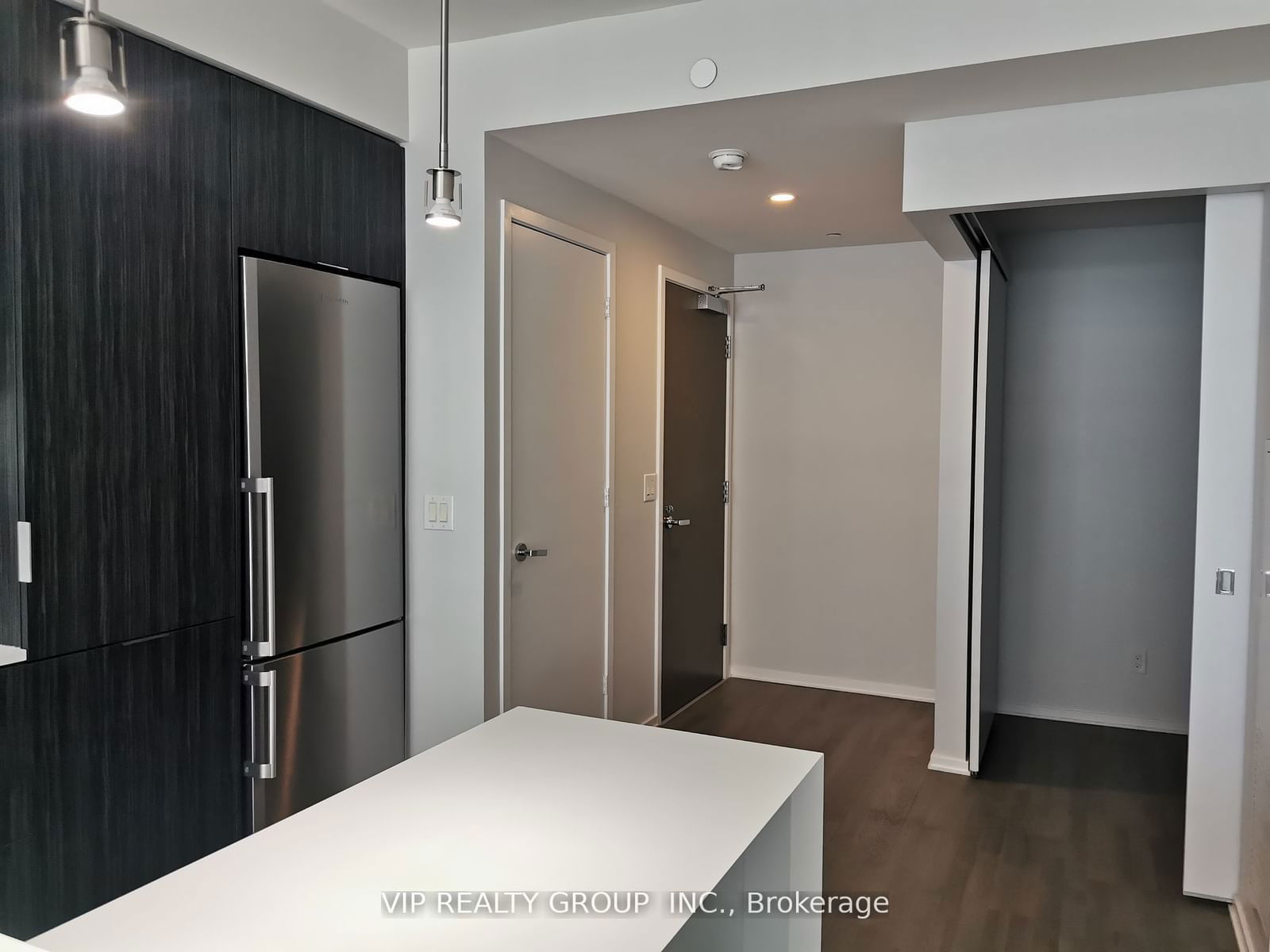 1 Bloor St E, unit 2209 for rent - image #4