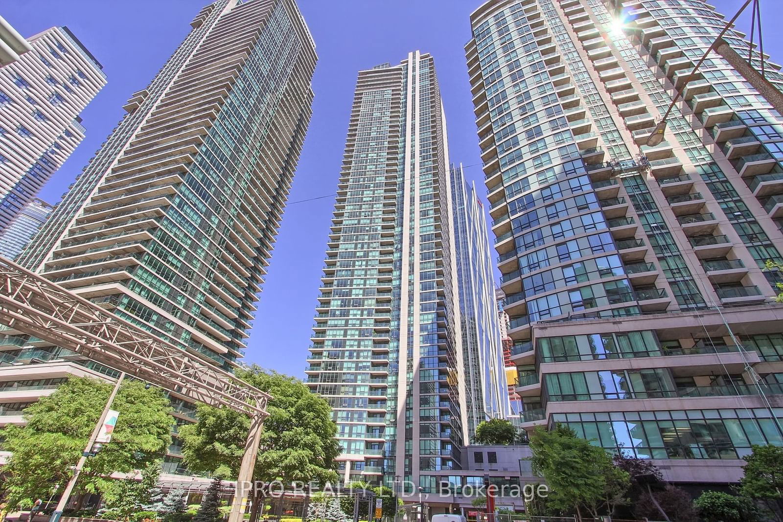 16 Harbour St, unit 4305 for sale - image #2