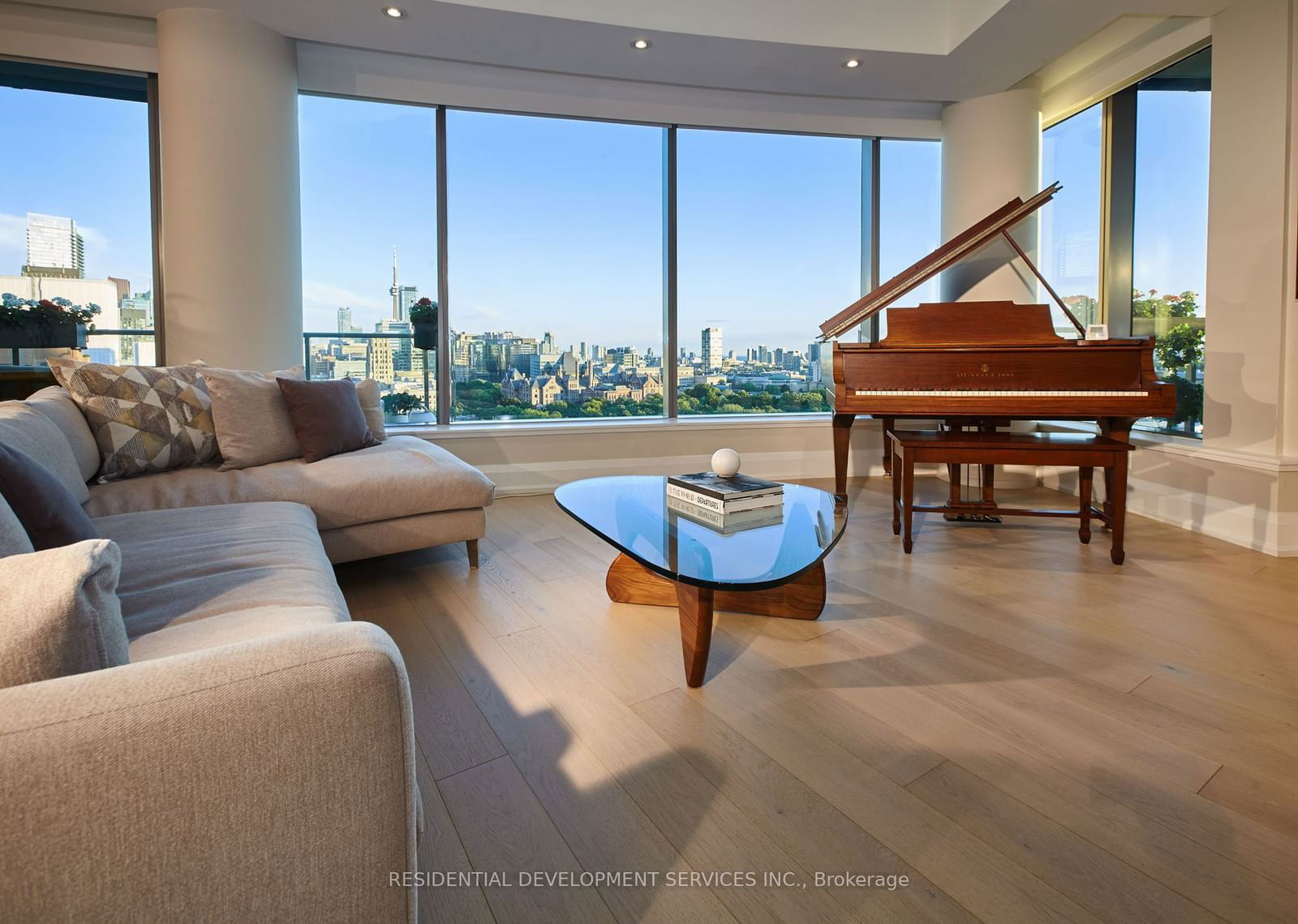 77 Charles St W, unit 1503 for sale - image #5