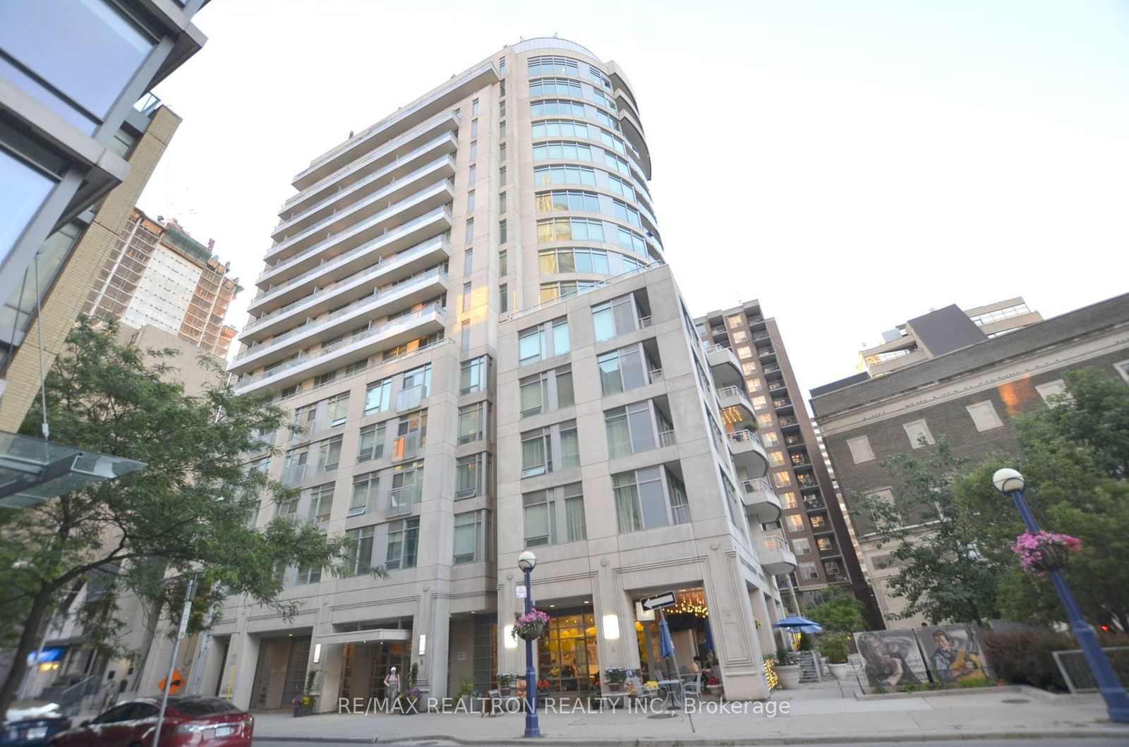 8 Scollard St, unit 905 for rent - image #1