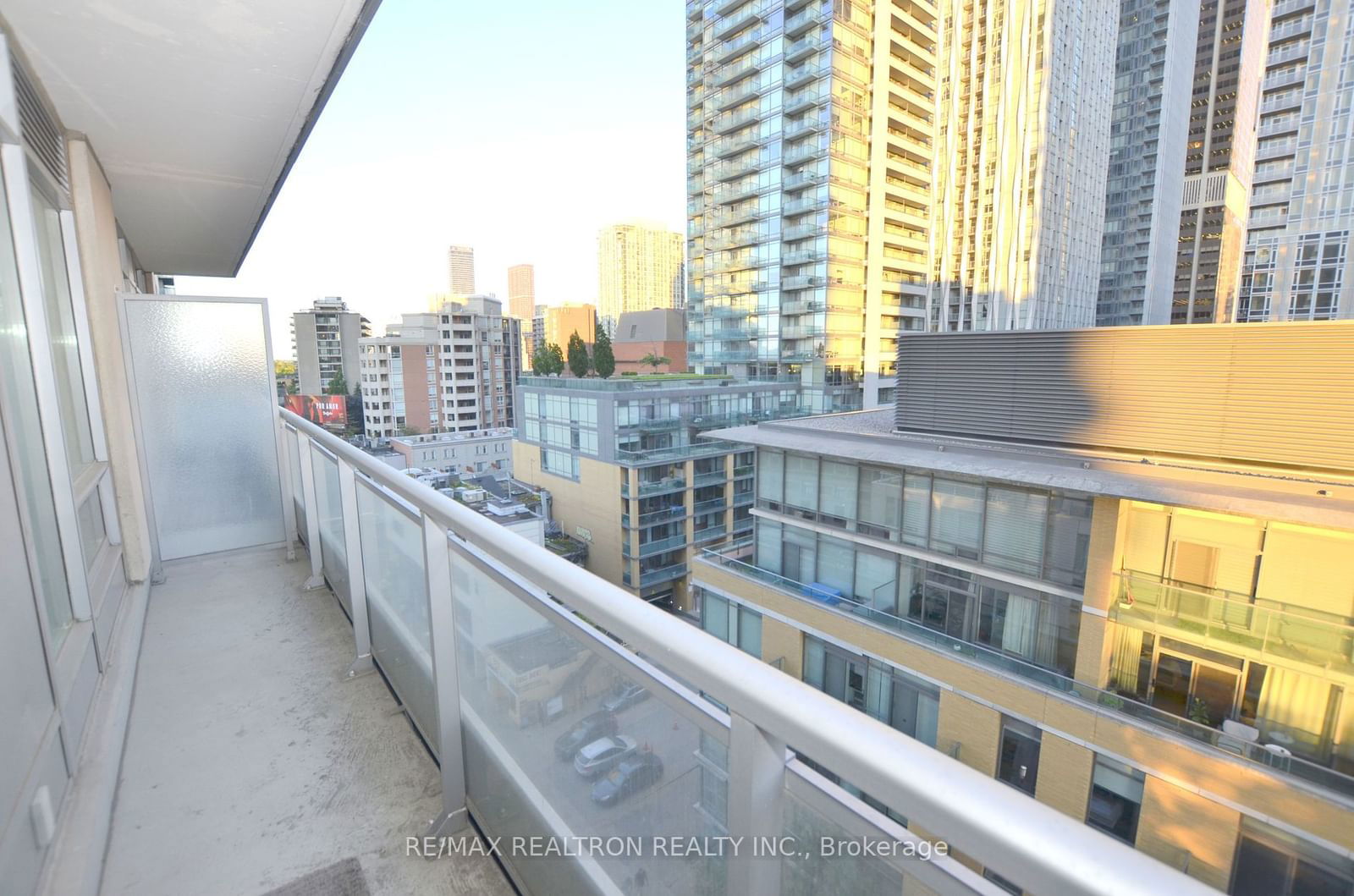 8 Scollard St, unit 905 for rent - image #21