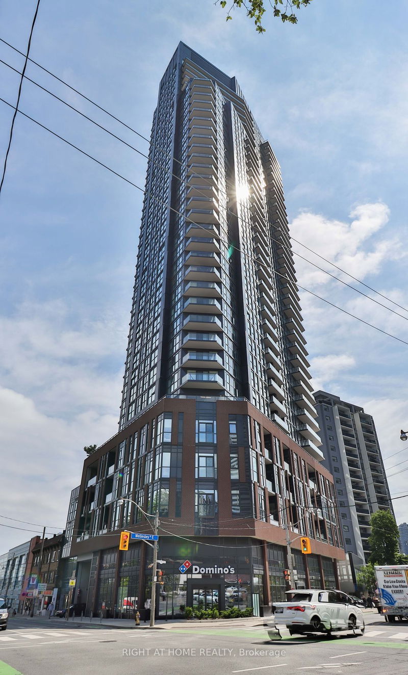 159 Wellesley St E, unit 406 for sale - image #1