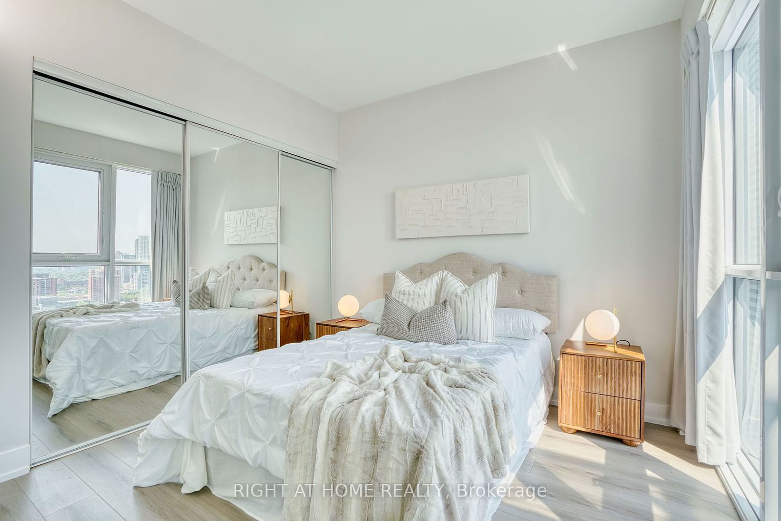 7 Grenville St, unit 2809 for sale - image #13