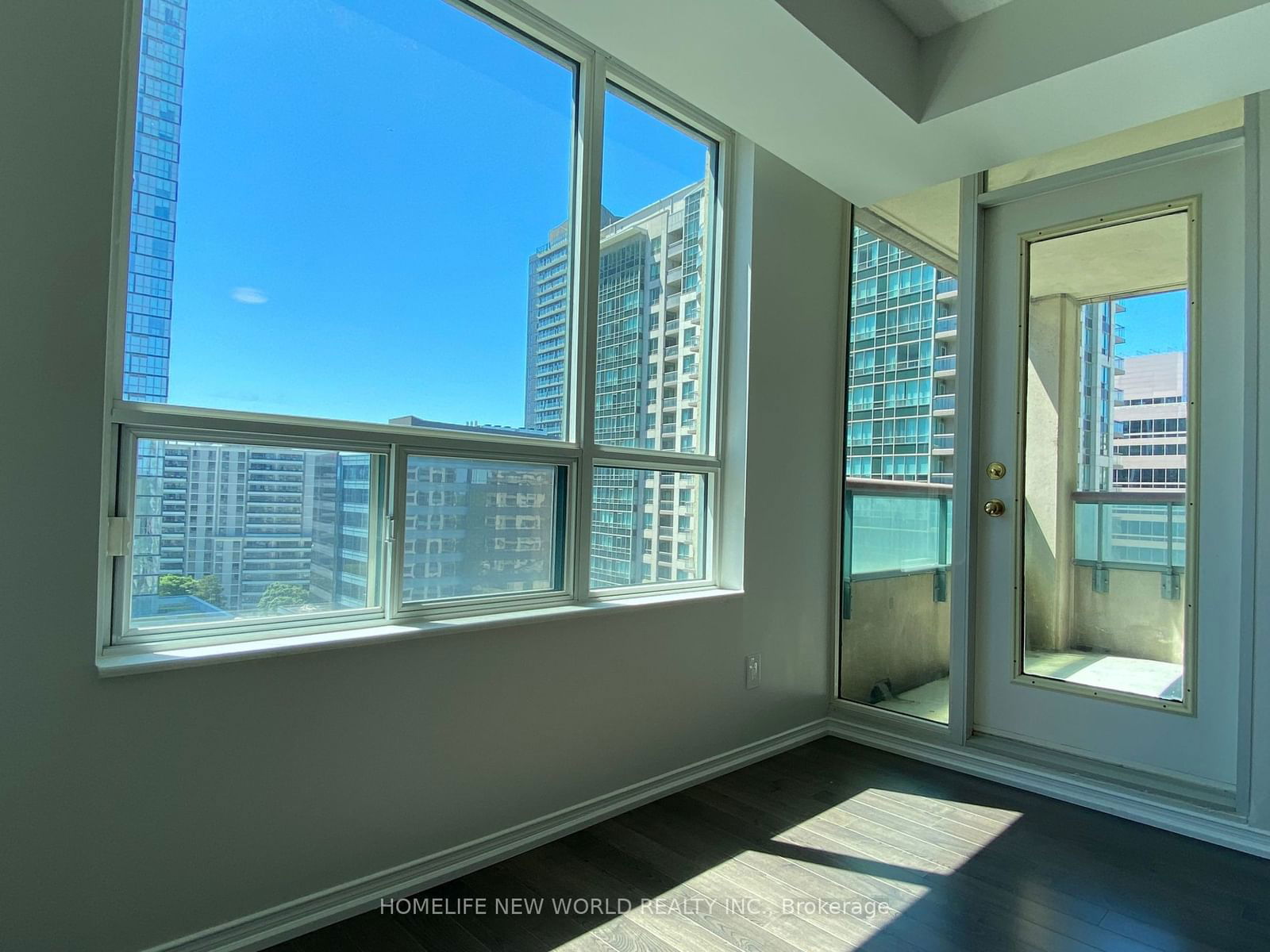 238 Doris Ave, unit 1911 for sale - image #10