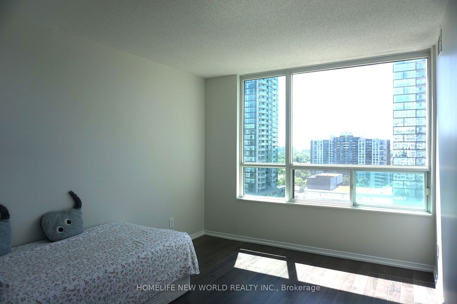 238 Doris Ave, unit 1911 for sale - image #16