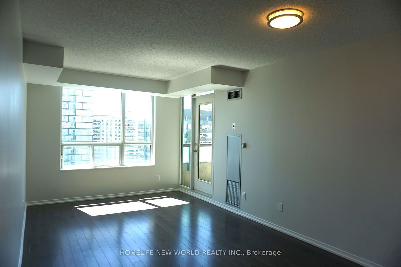 238 Doris Ave, unit 1911 for sale - image #8