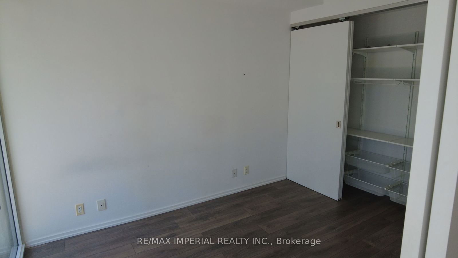 125 peter St, unit 2411 for rent