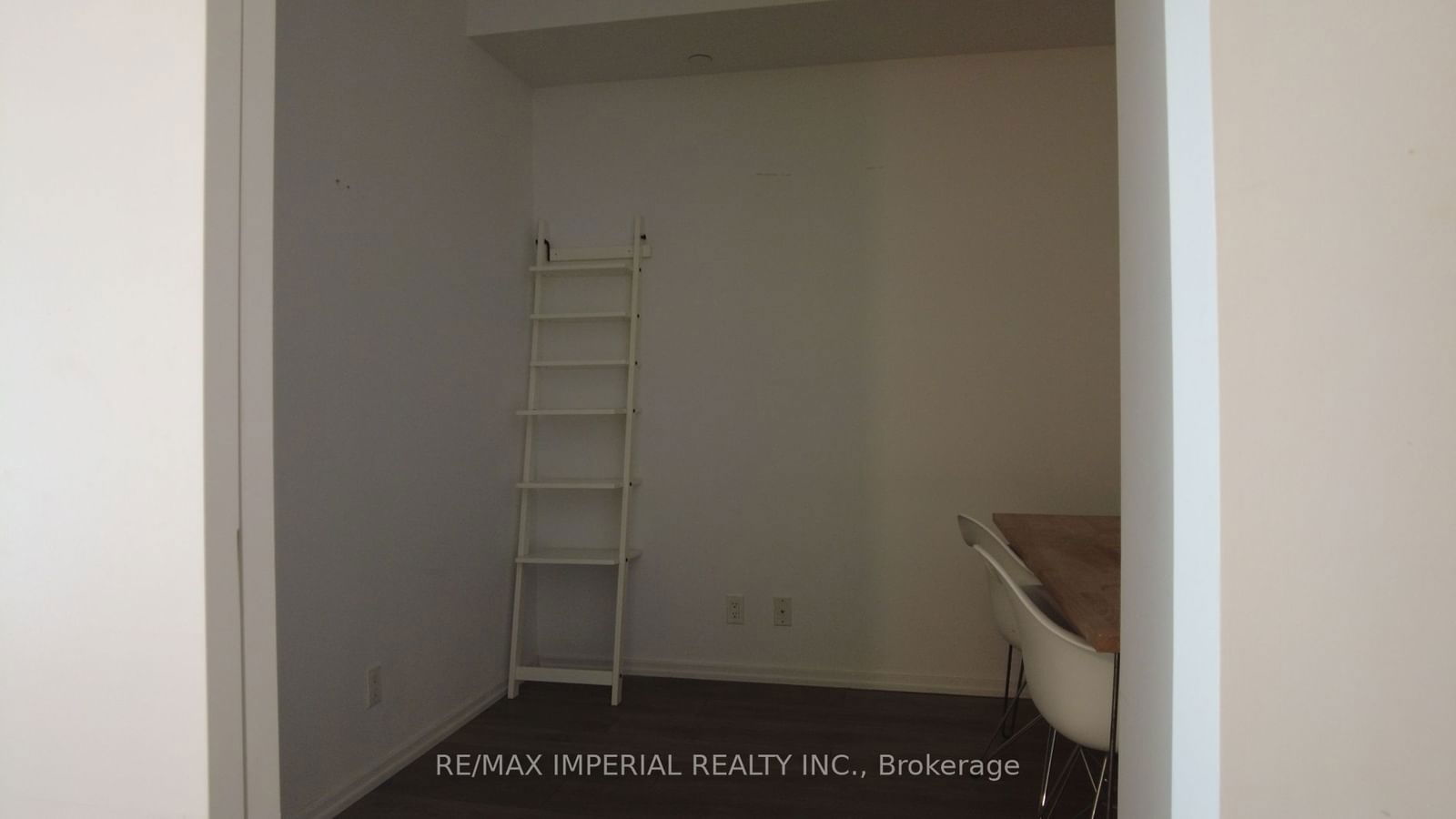 125 peter St, unit 2411 for rent