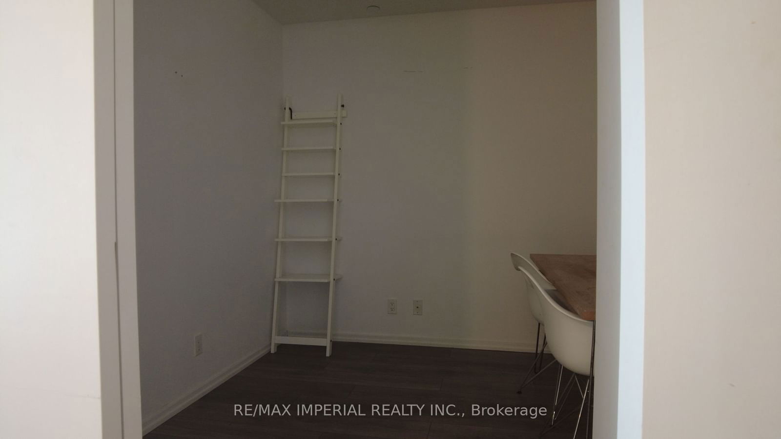 125 peter St, unit 2411 for rent