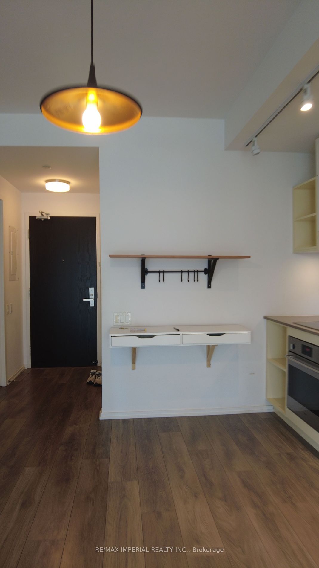 125 peter St, unit 2411 for rent