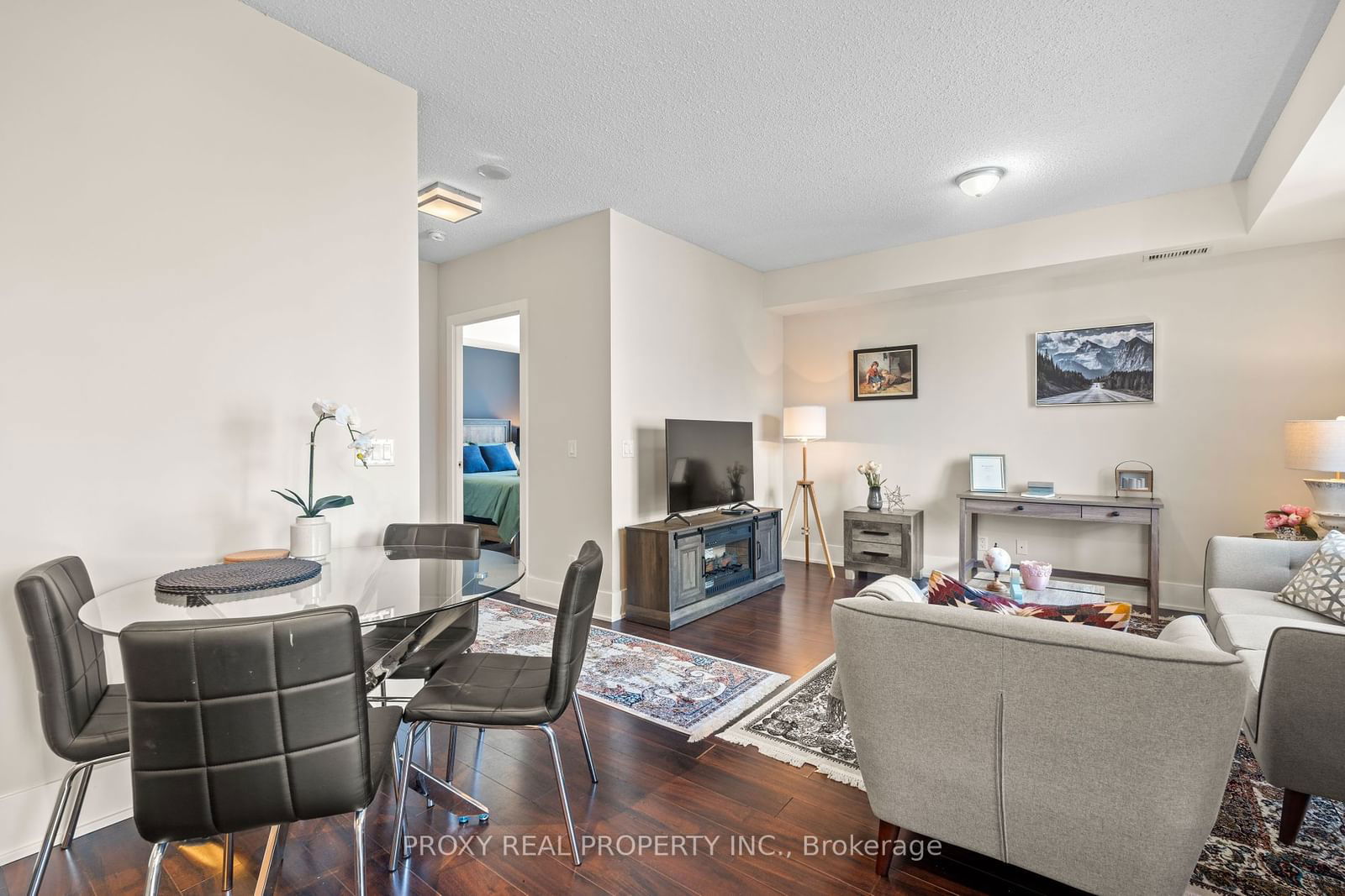 300 Front St W, unit 1705 for rent