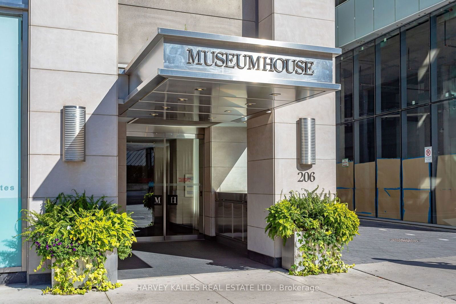 Museum House, Downtown, Toronto