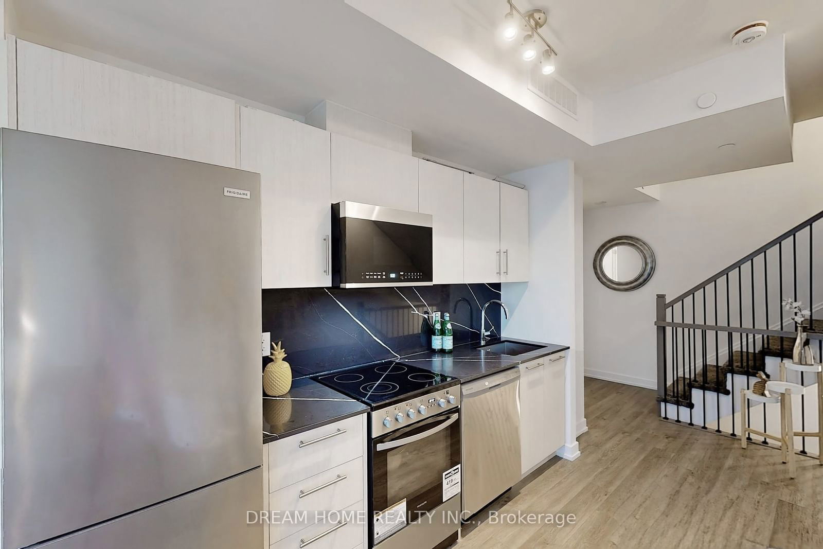 851 Sheppard Ave W, unit 42 for sale - image #4