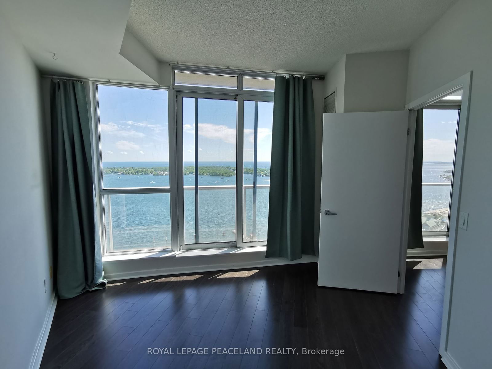 208 Queens Quay W, unit 3307 for sale - image #3