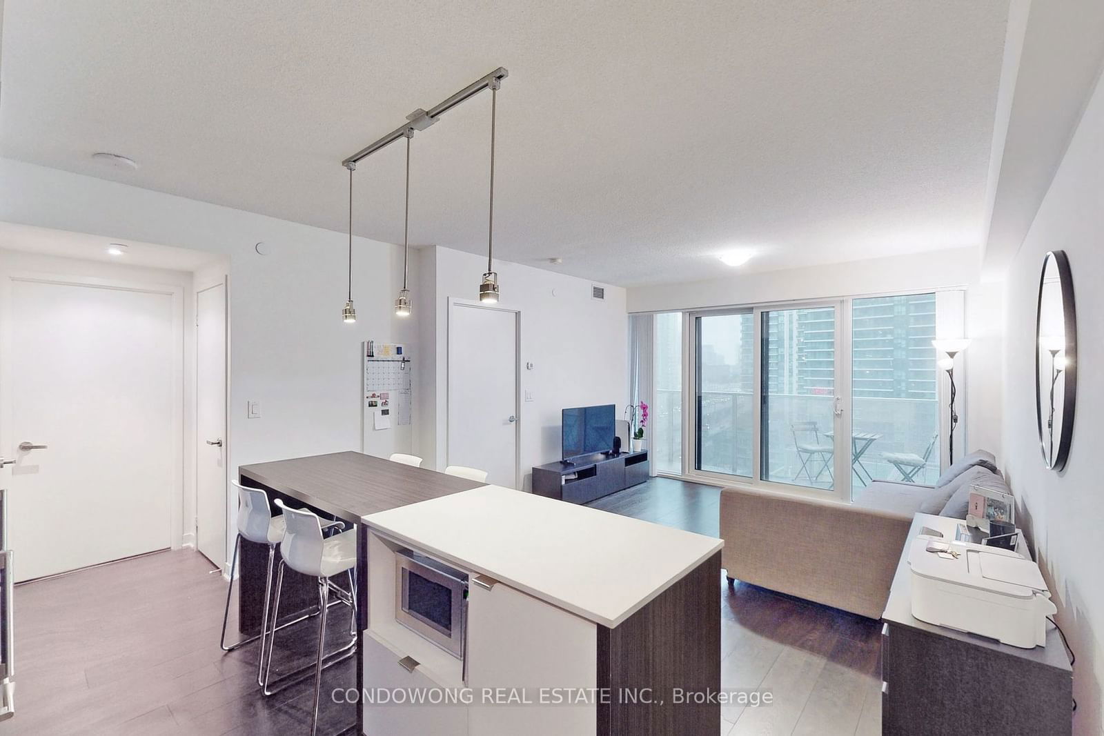 88 Harbour St, unit 1006 for sale - image #1