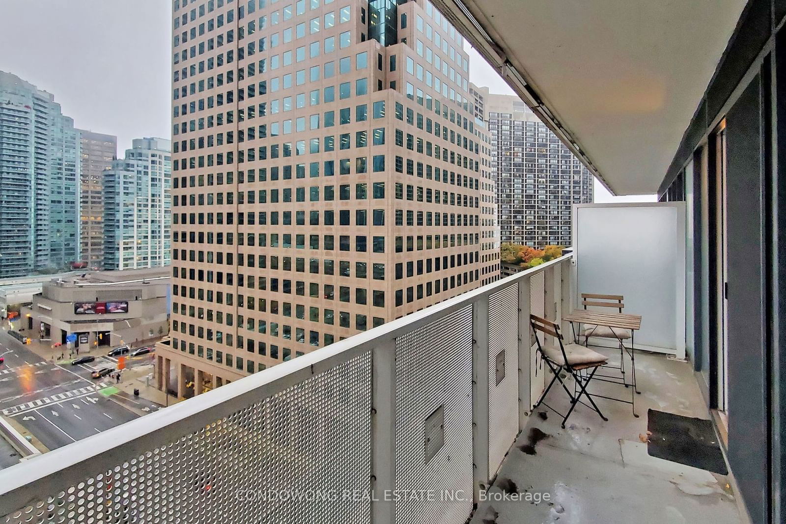 88 Harbour St, unit 1006 for sale - image #21