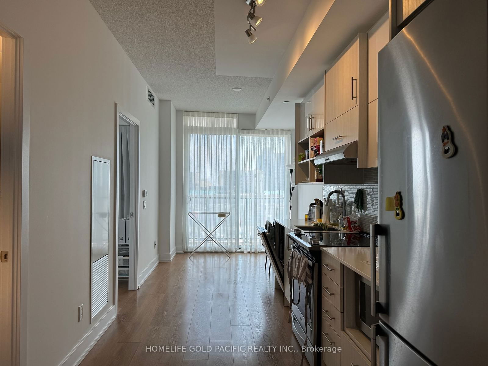 128 Fairview Mall Dr, unit 601 for rent - image #3