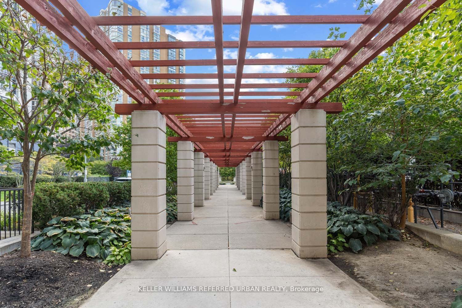 Broadway II Residences, North York, Toronto