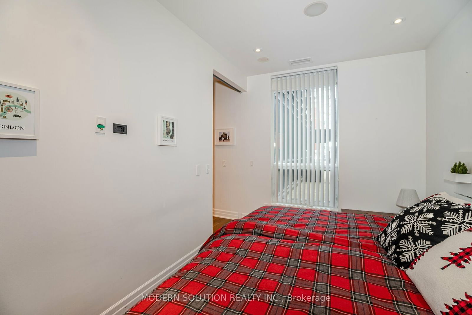 770 Bay St, unit 302 for sale - image #19