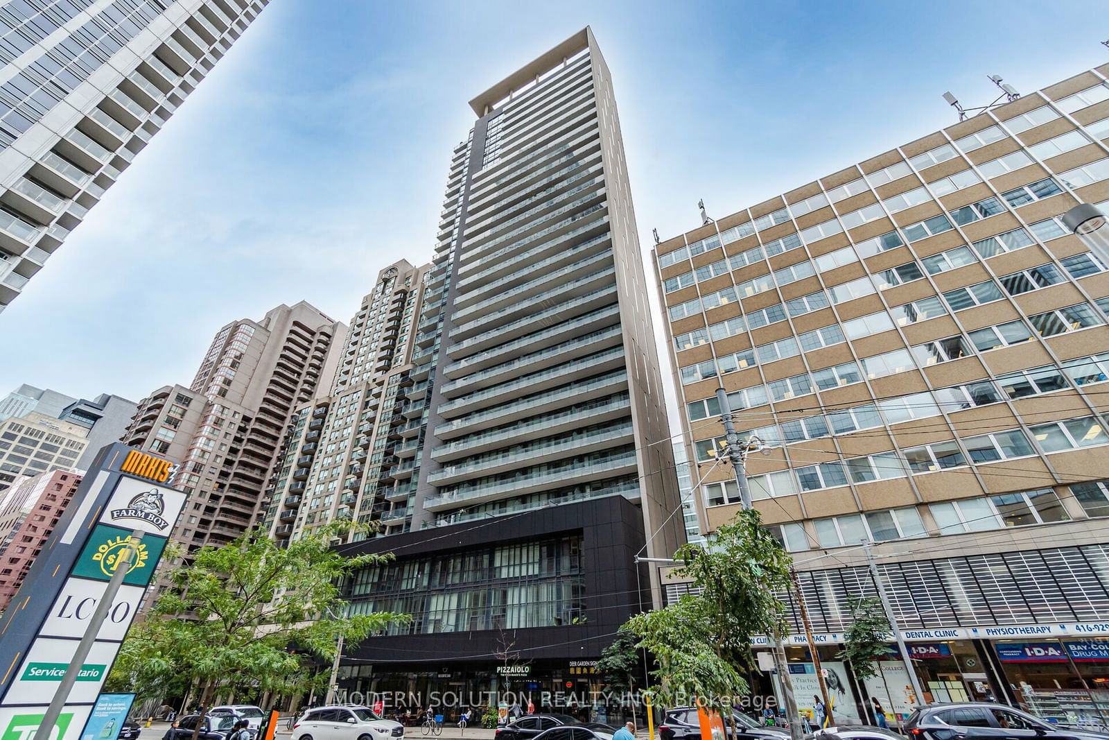 770 Bay St, unit 302 for sale