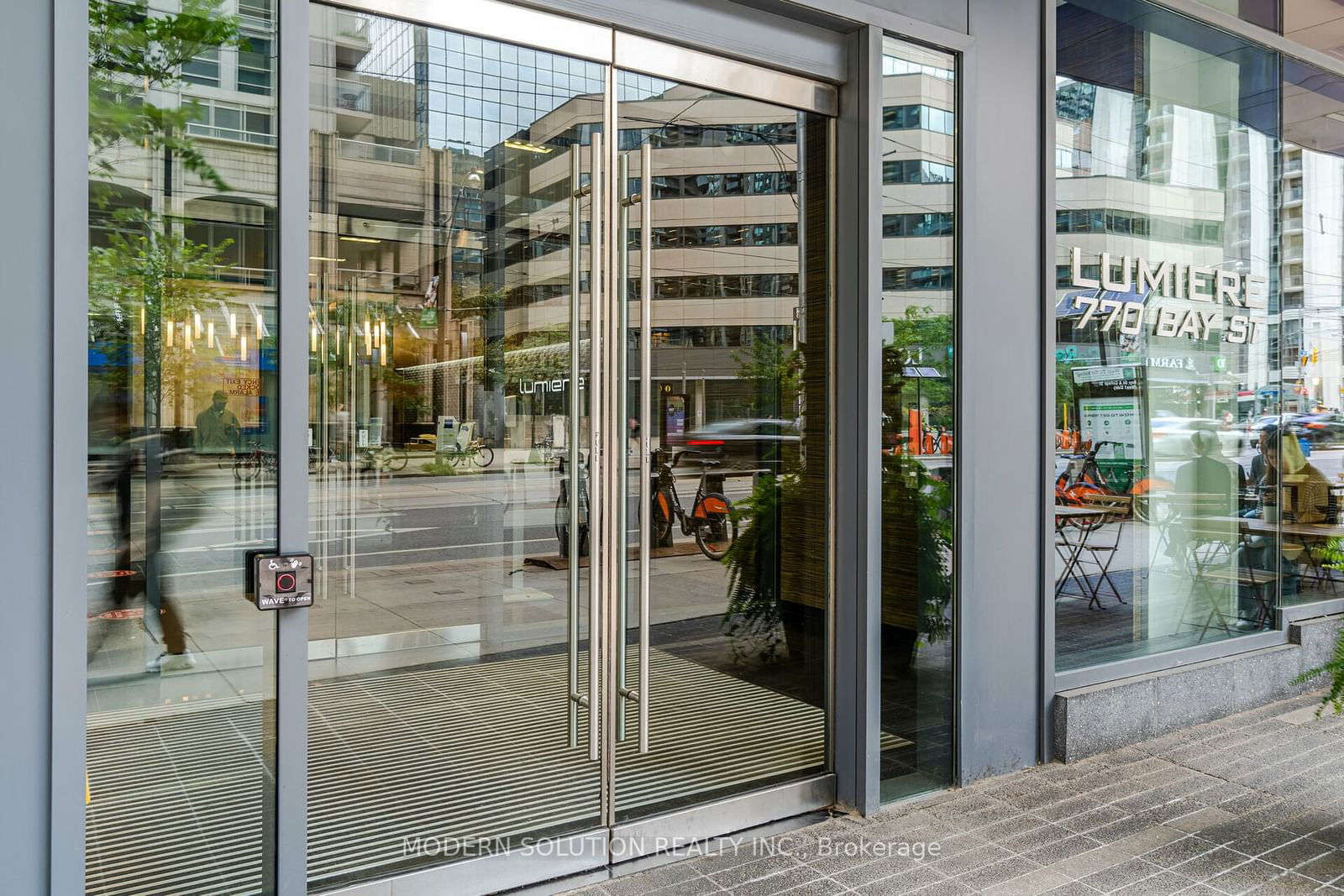 770 Bay St, unit 302 for sale - image #4