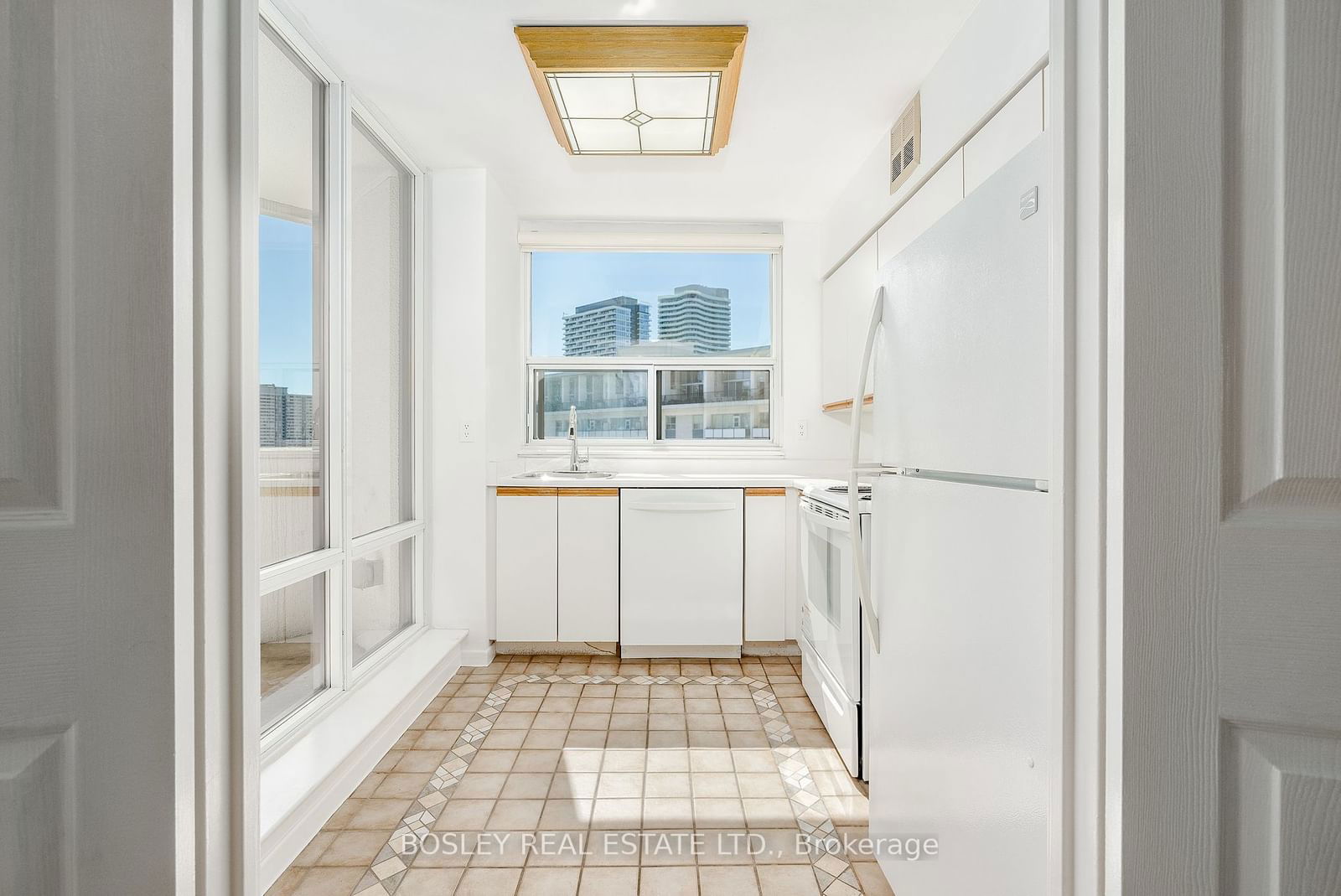 25 Maitland St, unit 1703 for sale - image #10