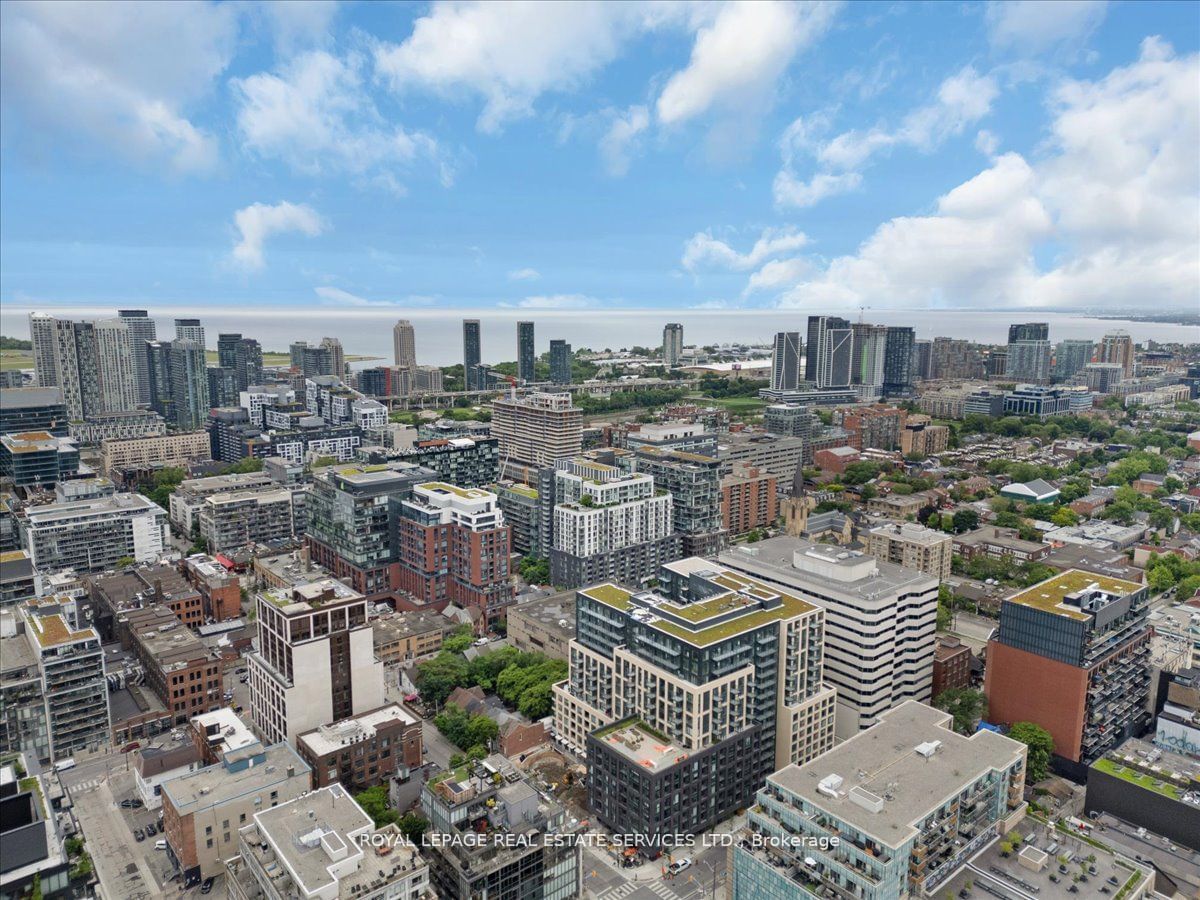 543 Richmond St W, unit 824 for sale