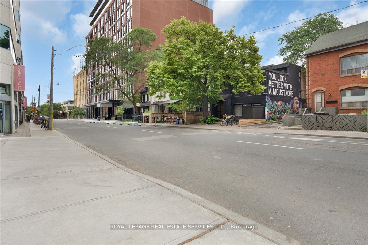 543 Richmond St W, unit 824 for sale