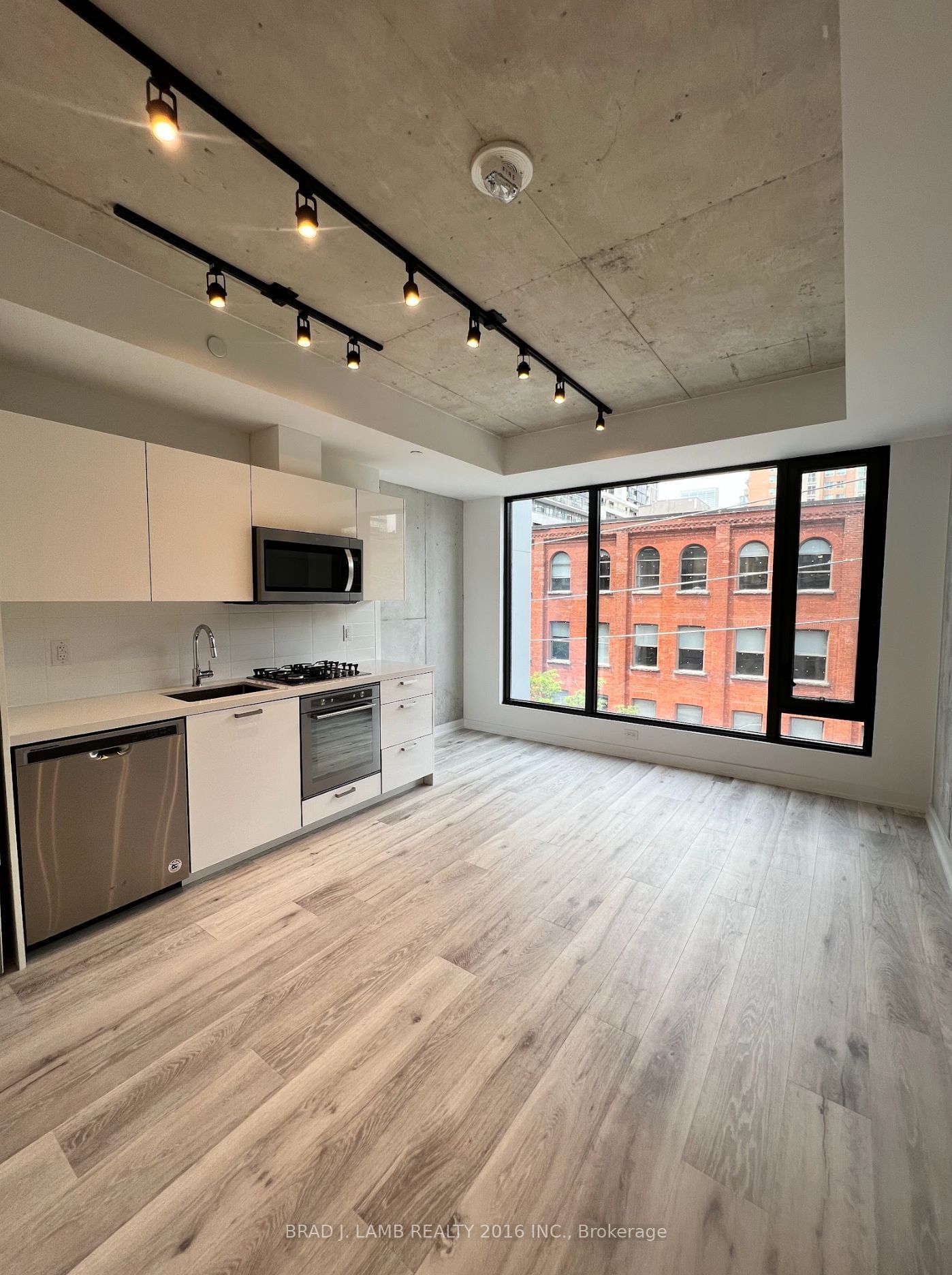 55 Ontario St, unit 318 for rent