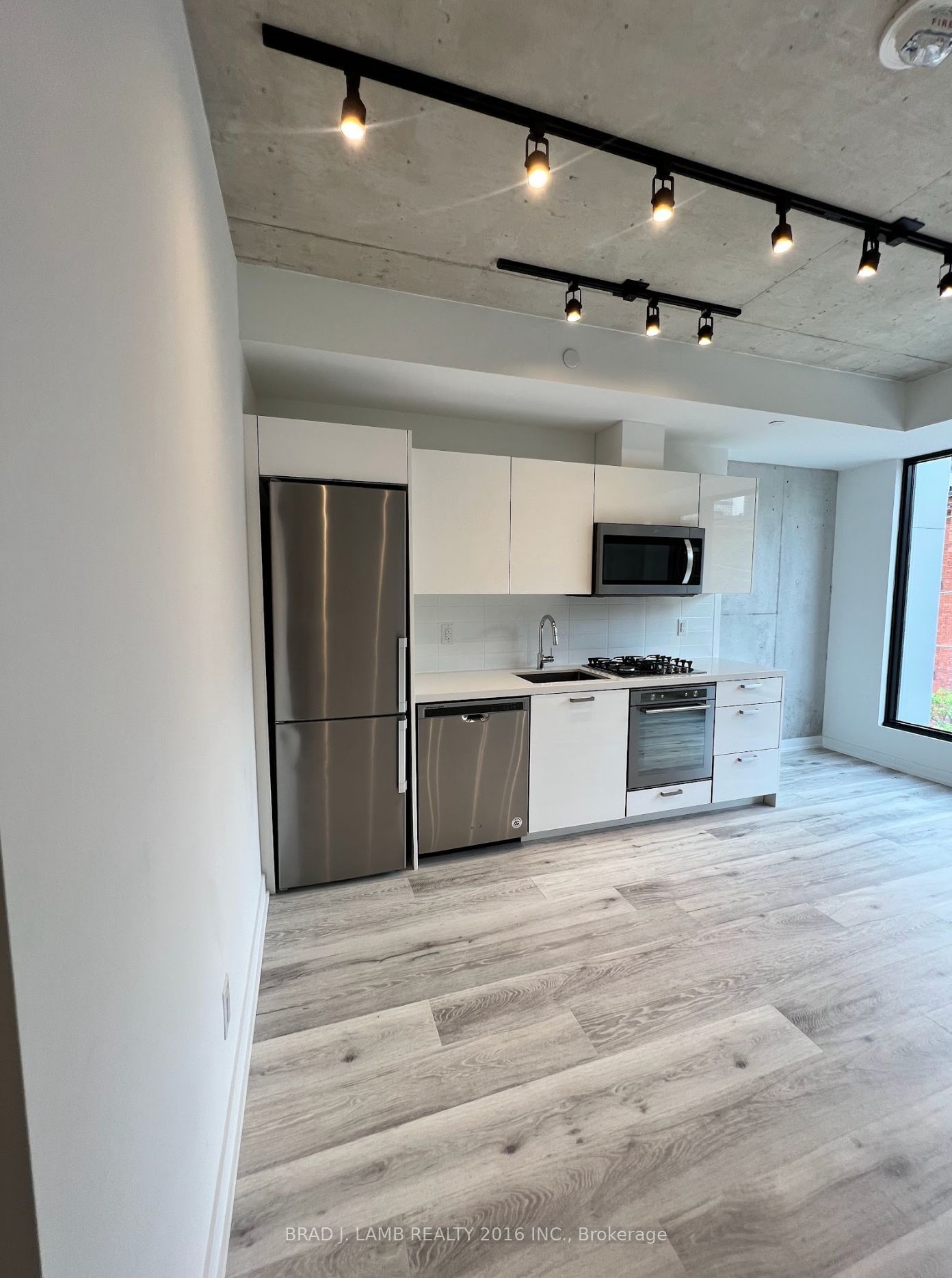 55 Ontario St, unit 318 for rent