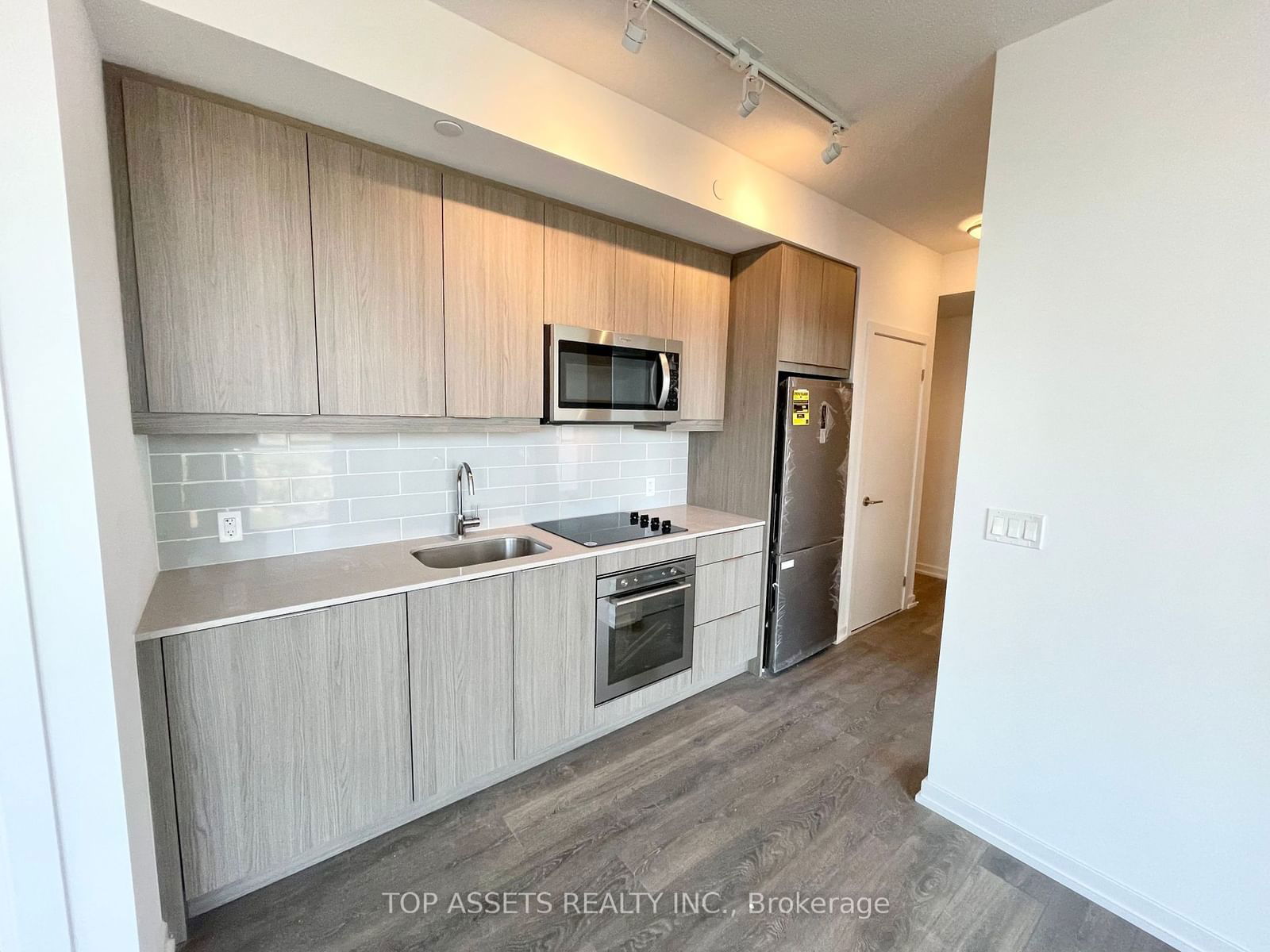 32 Forest Manor Rd, unit 2102 for rent - image #8