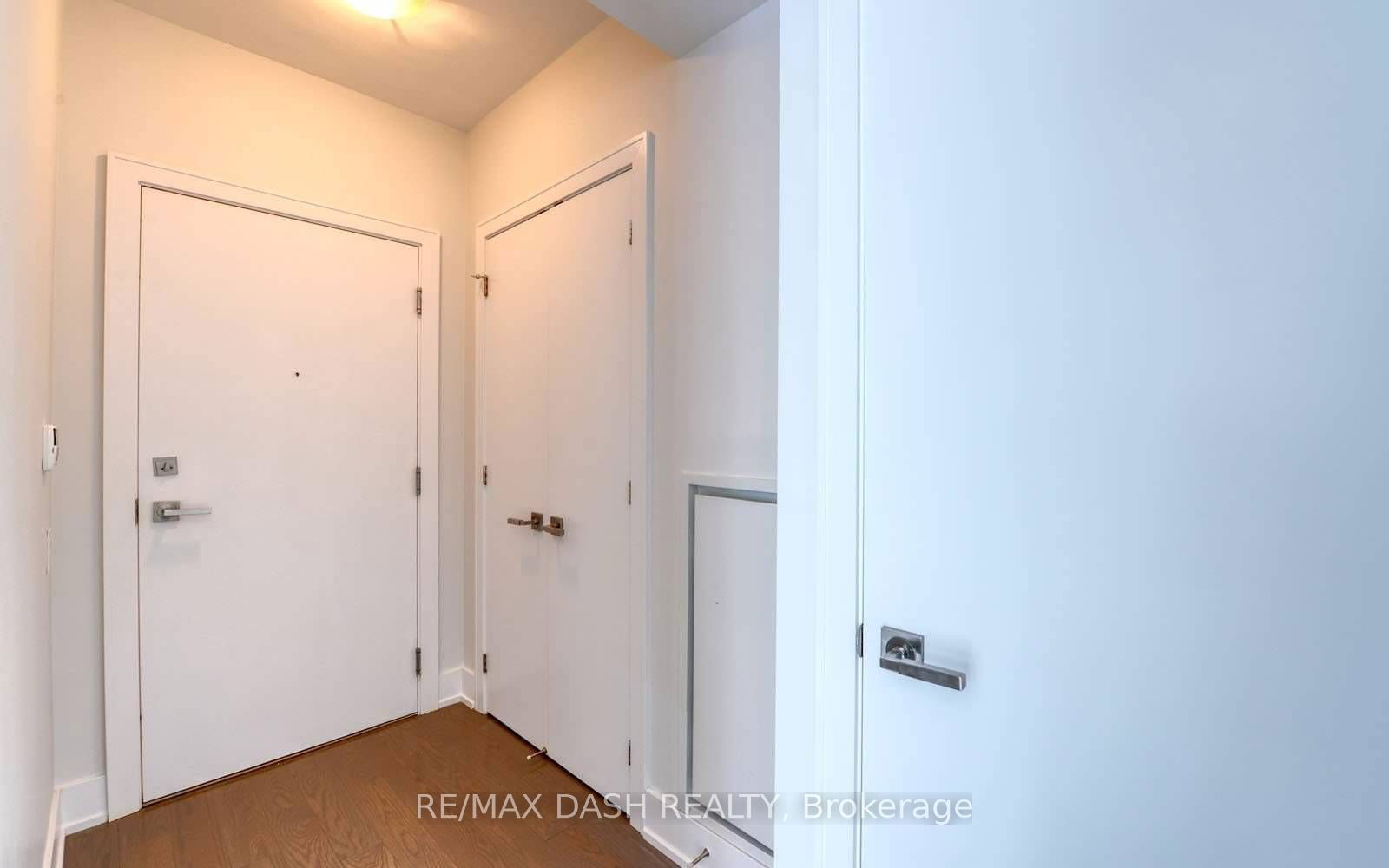 170 Avenue Rd, unit 1704 for sale - image #8