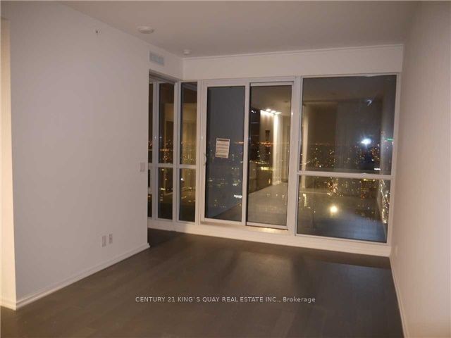 70 Temperance St, unit 5401 for rent - image #3