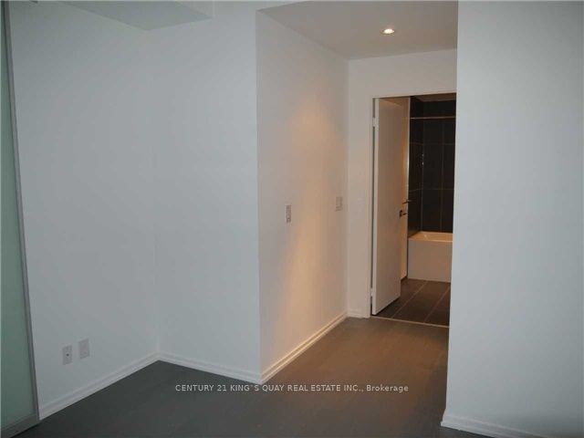 70 Temperance St, unit 5401 for rent - image #6