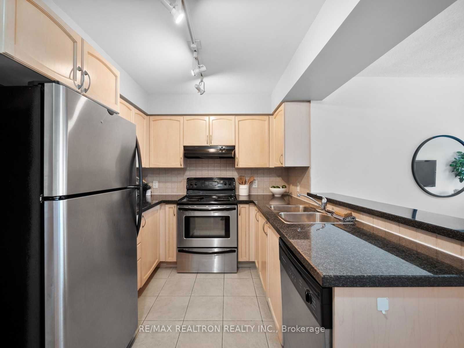 3830 Bathurst St, unit 613 for sale - image #18